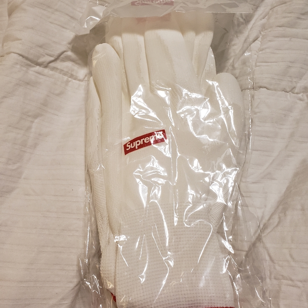 White Supreme work gloves